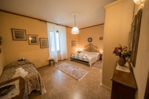CASA CECCONI (ON THE HILLS OF FLORENCE) Arcigliano